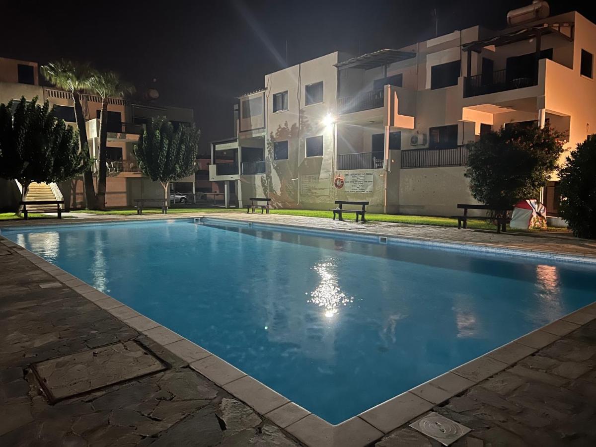 Taniandres Apartments พาราลิมนี ภายนอก รูปภาพ