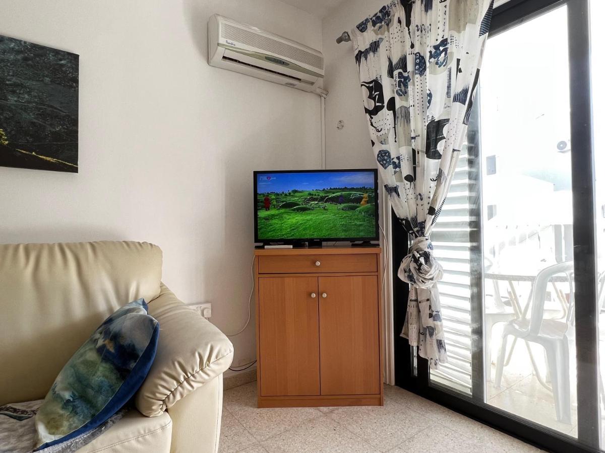 Taniandres Apartments พาราลิมนี ภายนอก รูปภาพ