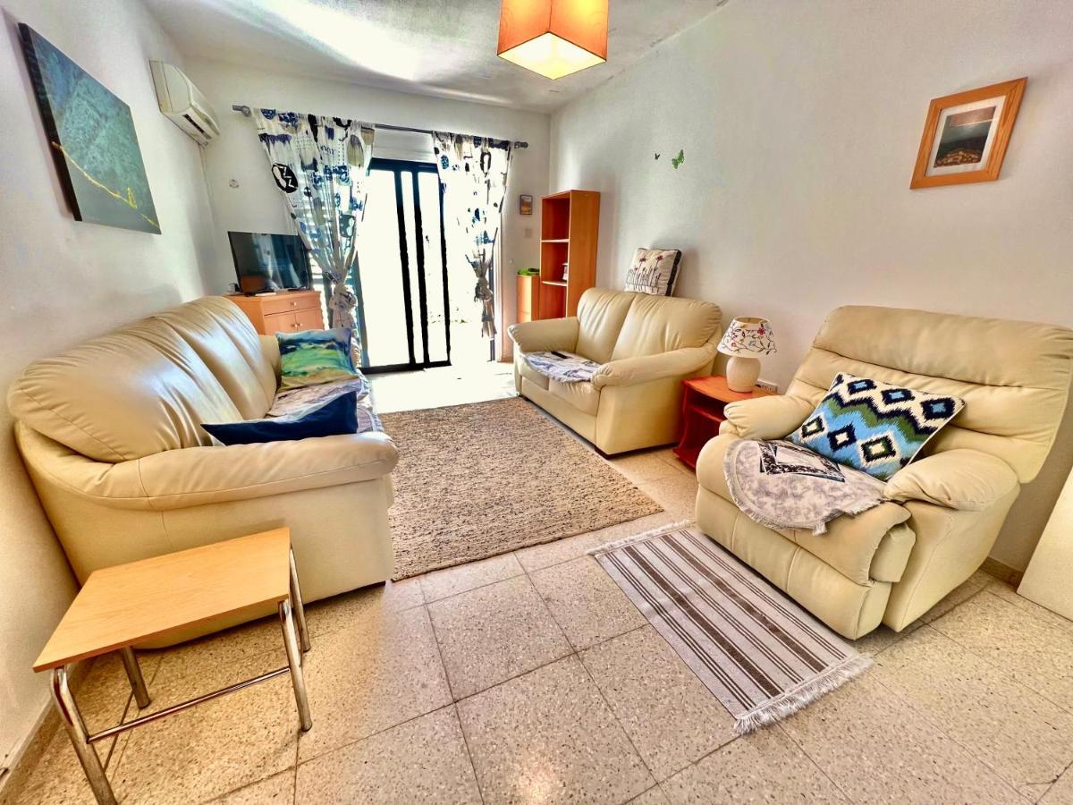Taniandres Apartments พาราลิมนี ภายนอก รูปภาพ