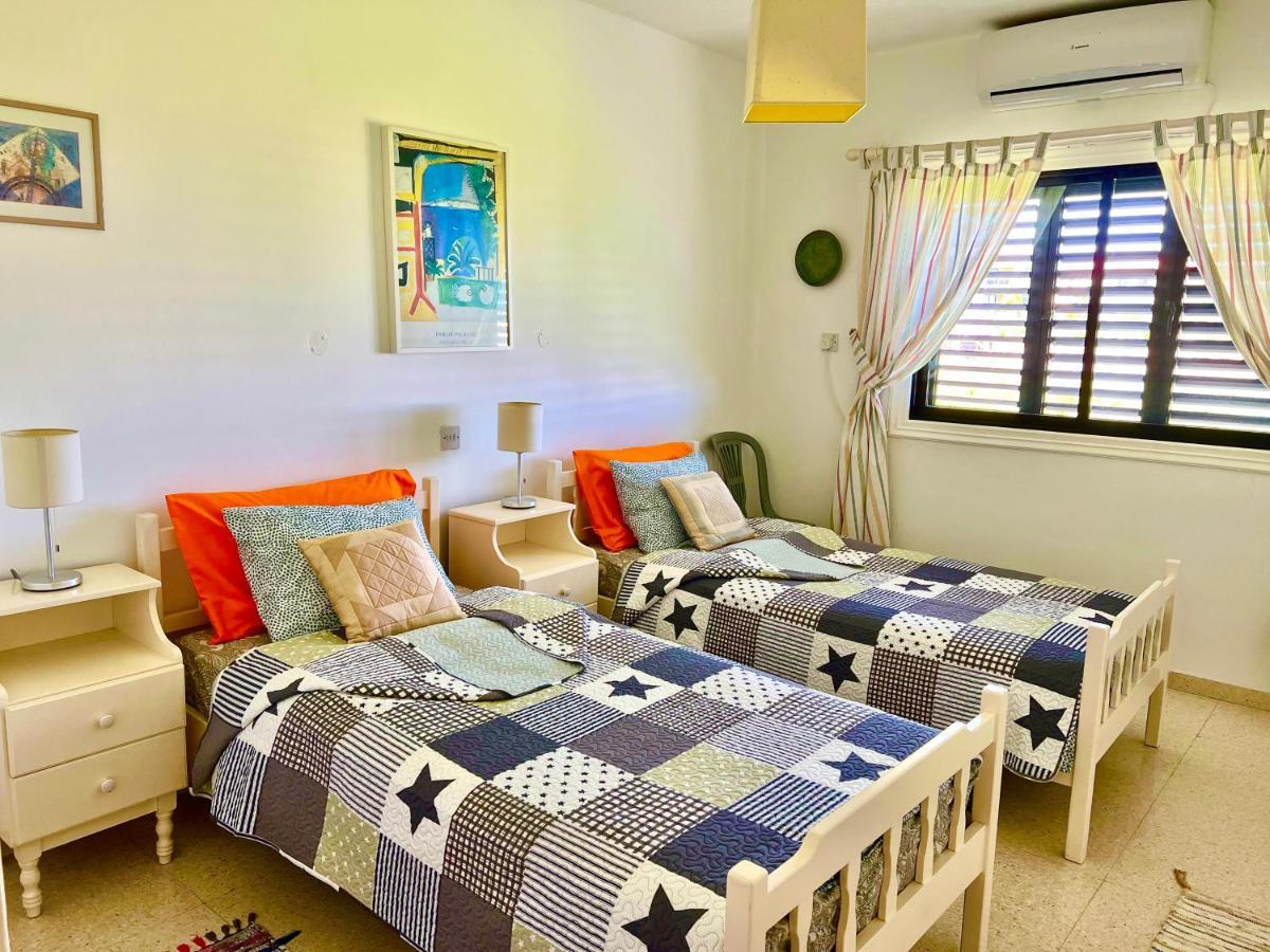 Taniandres Apartments พาราลิมนี ภายนอก รูปภาพ