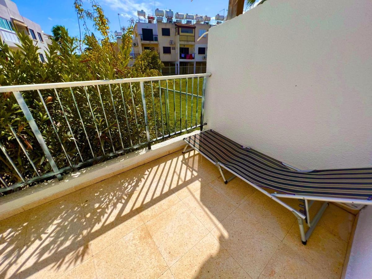 Taniandres Apartments พาราลิมนี ภายนอก รูปภาพ